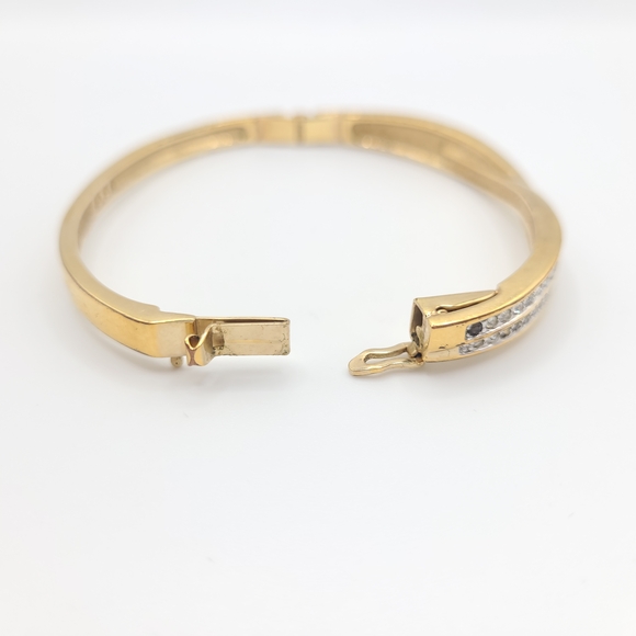 Swarovski Crystal Gold Bangel Bracelet with Clasp - Picture 3 of 8